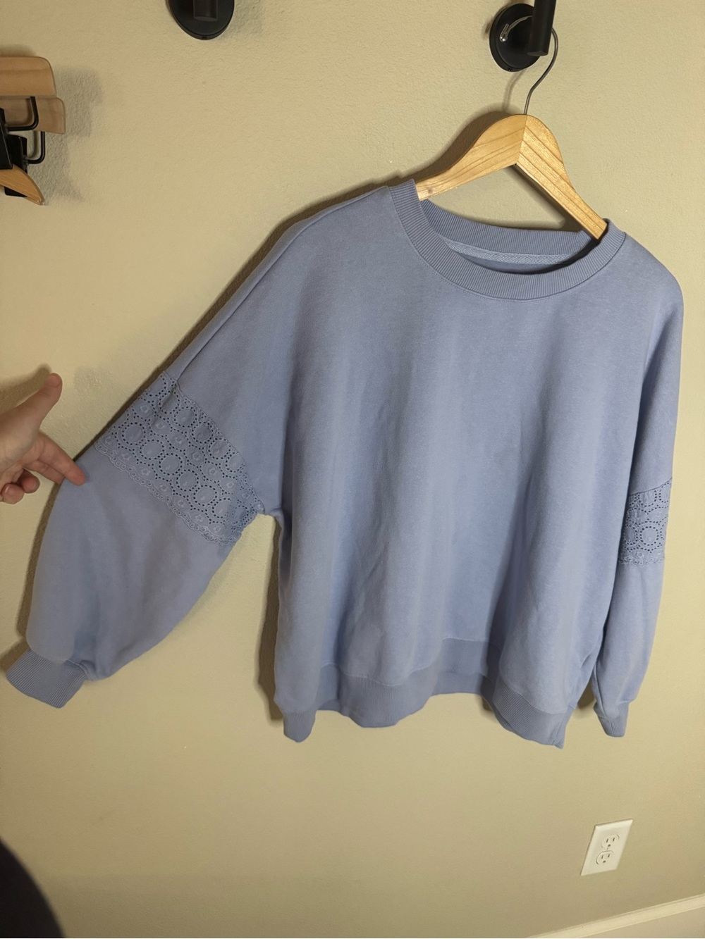 C&C California Blue Eyelet Sleeve Sweatshirt 1X Cozy Balloon Sleeve Pullover